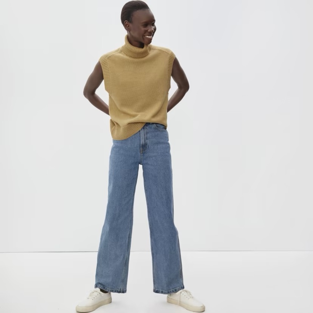 Everlane The Sleeveless Turtleneck Sweater Vest in Golden Oak Size: M